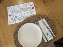 Pepe Palacios, el restaurante sevillano donde la cocina tradicional encuentra su mejor versión junto a Santa Justa - Gastronomía y Moda