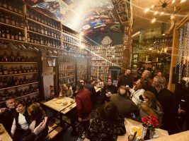 La Catedral de la Cerveza en Pedrera reabre sus puertas con más de 2000 nuevas botellas de todo el mundo - Gastronomía y Moda
