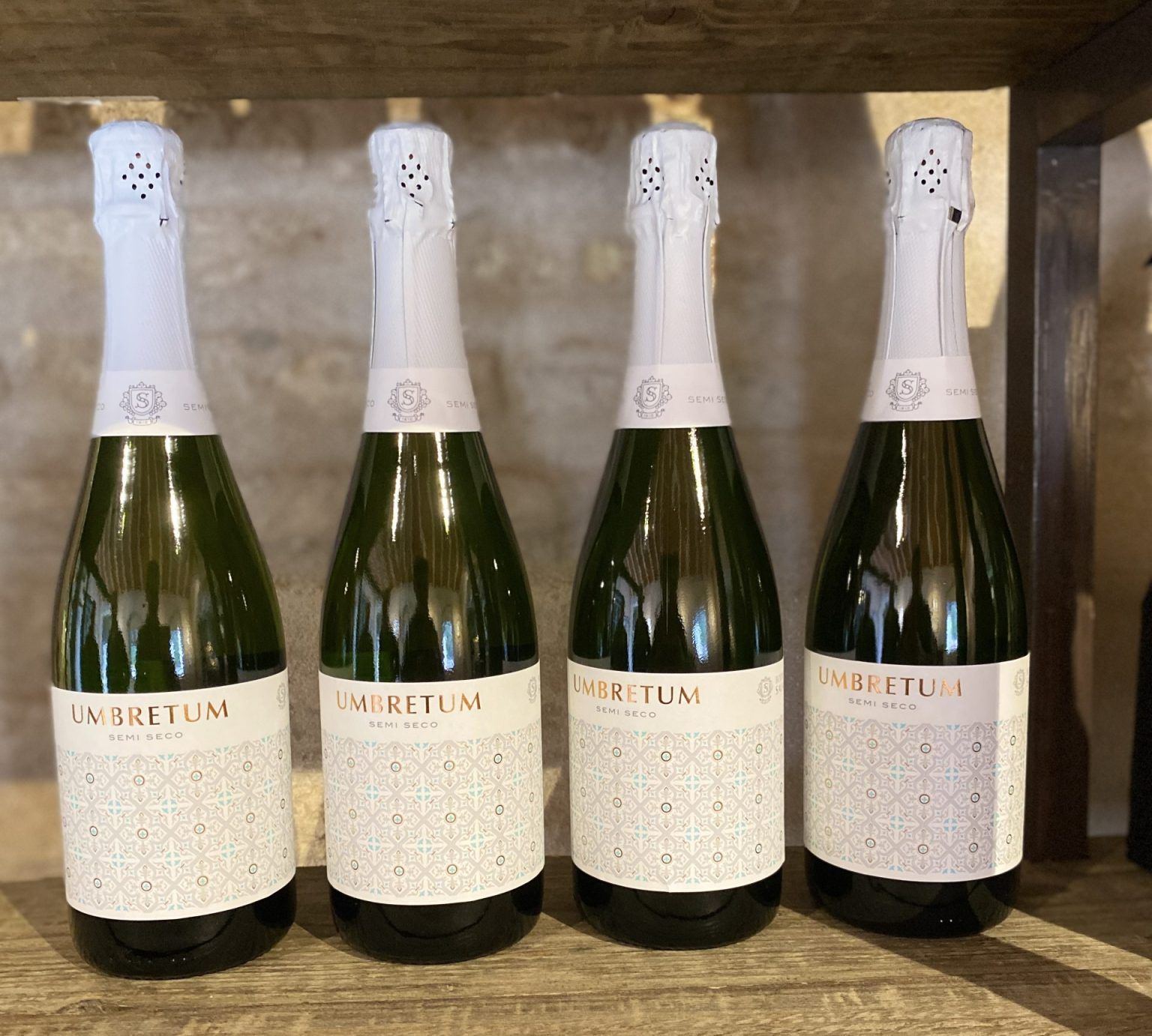 Umbretum semiseco, el primer espumoso del mundo con uva sevillana ¡ya está a la venta! - Gastronomía y Moda