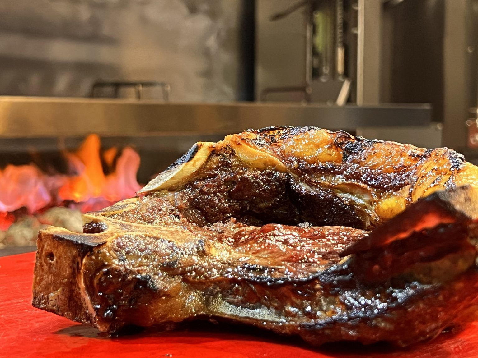 Altobrasa, el restaurante que triunfa en Sevilla, da a conocer sus variados menús para esta Navidad 2023 Altobrasa, el nuevo asador de carnes a la brasa que no te puedes perder en Sevilla