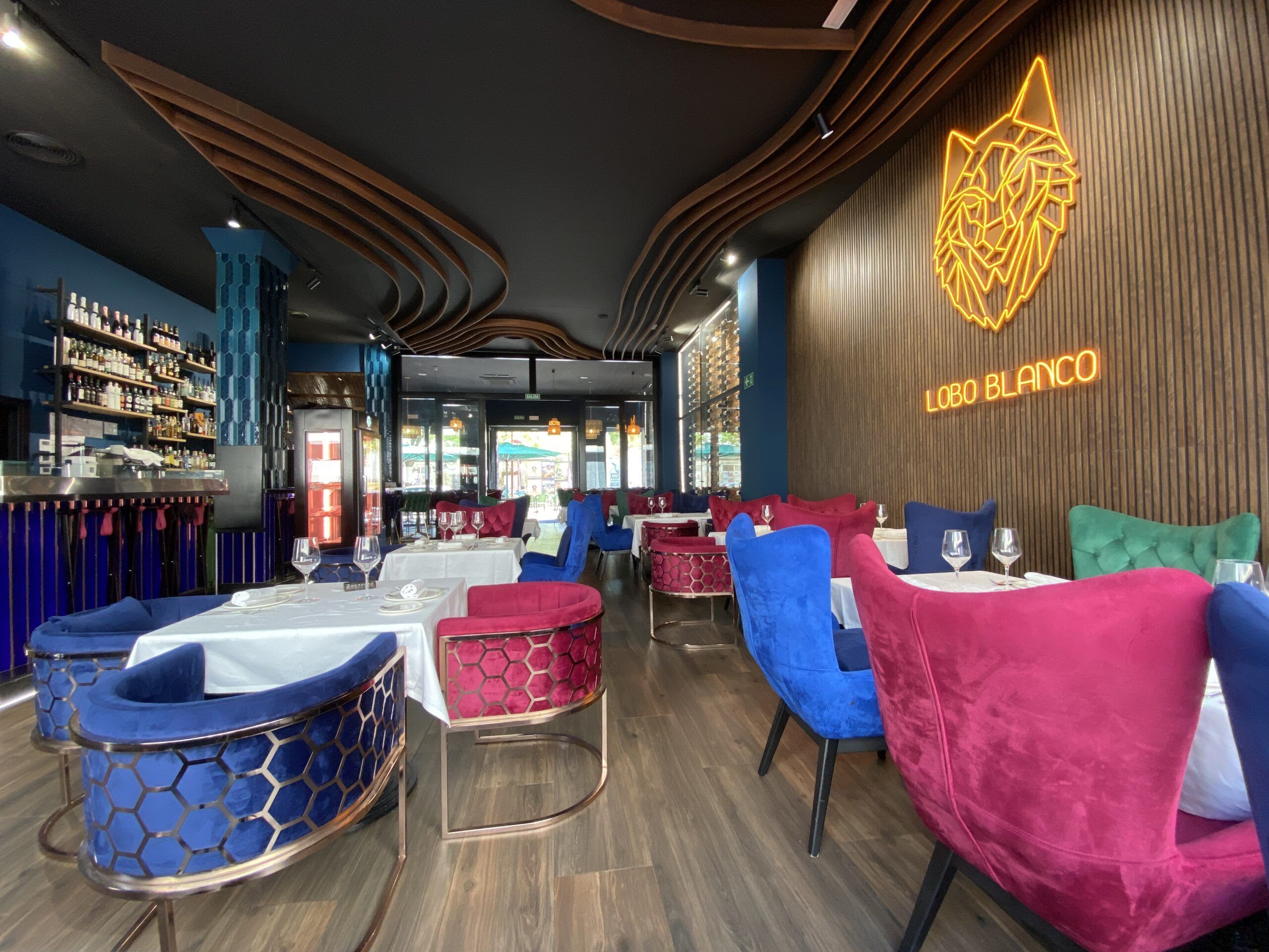 Lobo Blanco, el restaurante de Sevilla "Donde toda la manada queda satisfecha" - Gastronomía y Moda