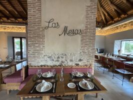 Descubrimos Las Mesas, el restaurante gastronómico que convierte La Dehesa de Don Pedro en un destino imprescindible de Extremadura - Gastronomía y Moda