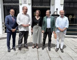 Javier Fernández reivindica el futuro de la Sierra Morena sevillana en un encuentro con vecinos y colectivos de la comarca - Gastronomía y Moda