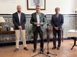 Javier Fernández reivindica el futuro de la Sierra Morena sevillana en un encuentro con vecinos y colectivos de la comarca - Gastronomía y Moda