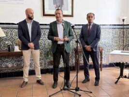 Javier Fernández reivindica el futuro de la Sierra Morena sevillana en un encuentro con vecinos y colectivos de la comarca - Gastronomía y Moda