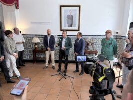 Javier Fernández reivindica el futuro de la Sierra Morena sevillana en un encuentro con vecinos y colectivos de la comarca - Gastronomía y Moda