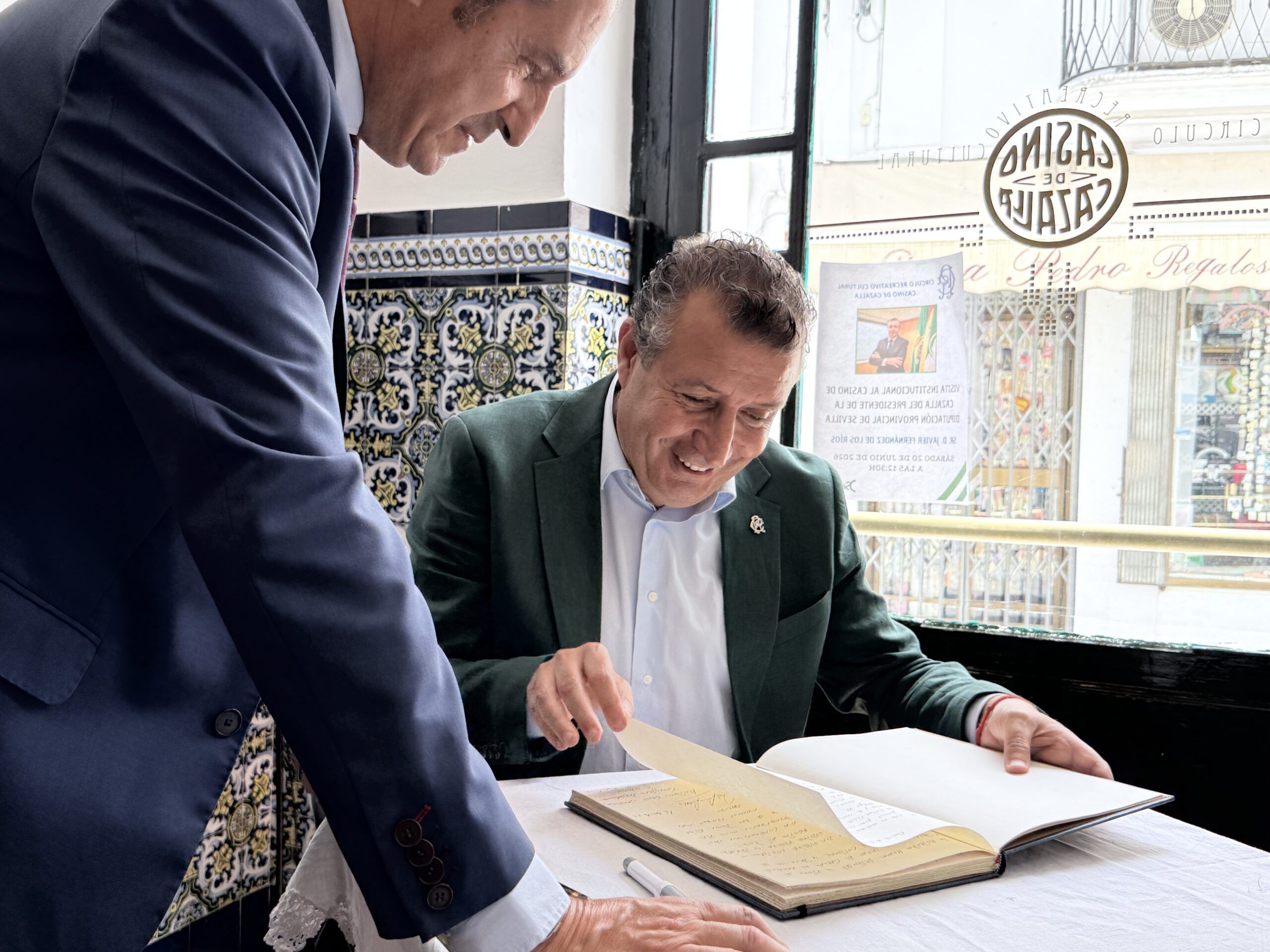 Javier Fernández reivindica el futuro de la Sierra Morena sevillana en un encuentro con vecinos y colectivos de la comarca - Gastronomía y Moda