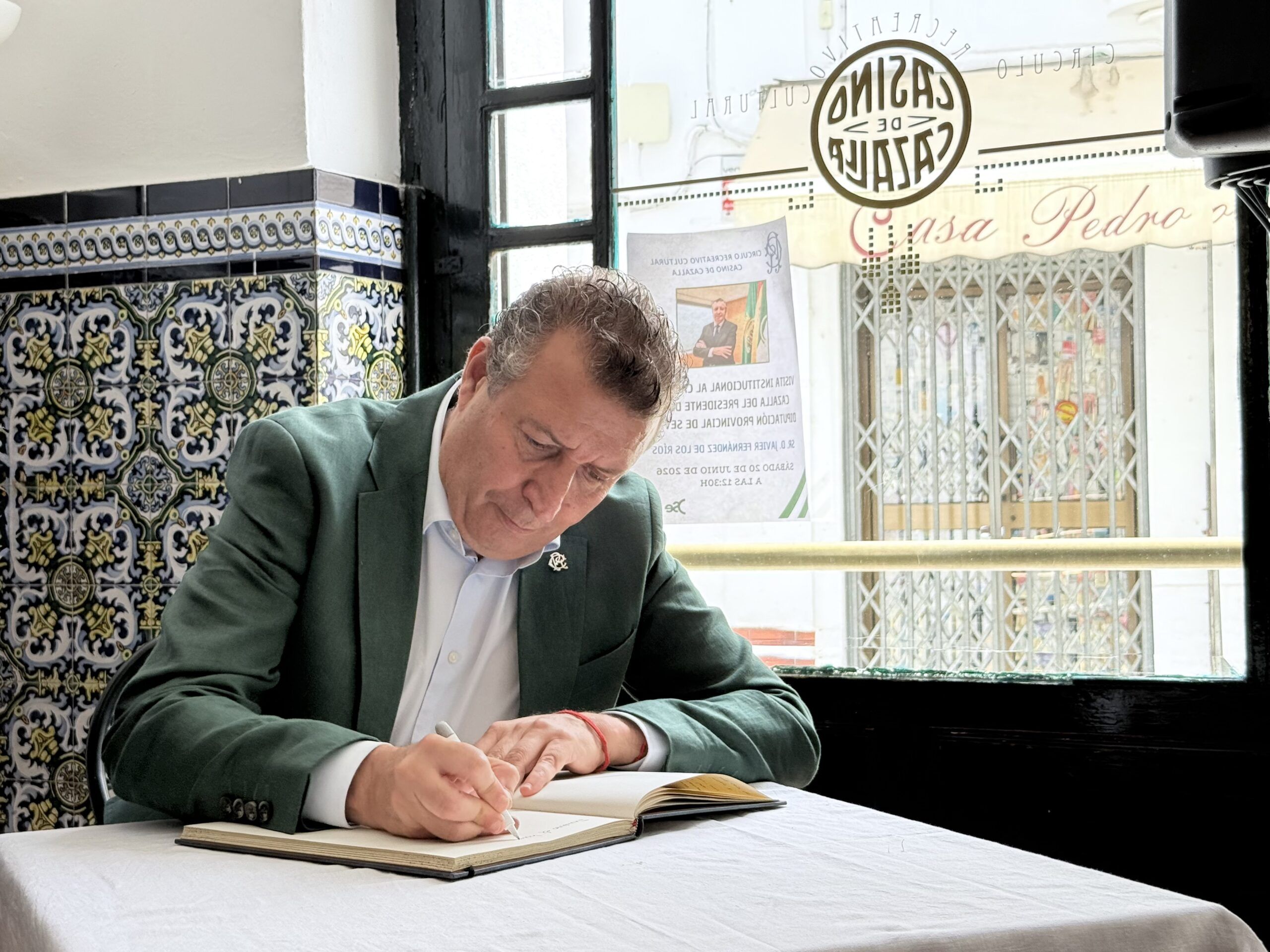 Javier Fernández reivindica el futuro de la Sierra Morena sevillana en un encuentro con vecinos y colectivos de la comarca - Gastronomía y Moda