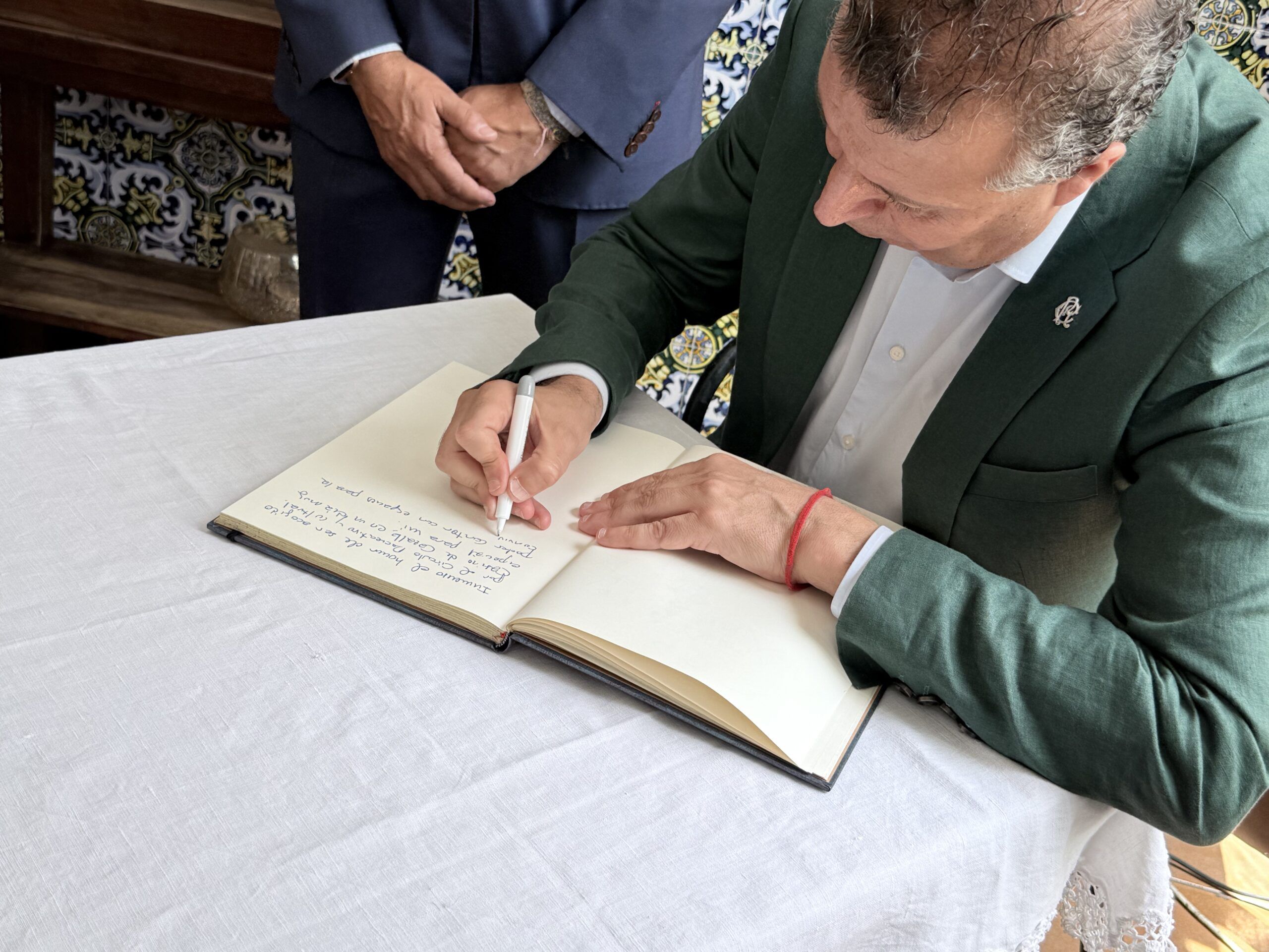 Javier Fernández reivindica el futuro de la Sierra Morena sevillana en un encuentro con vecinos y colectivos de la comarca - Gastronomía y Moda