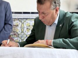 Javier Fernández reivindica el futuro de la Sierra Morena sevillana en un encuentro con vecinos y colectivos de la comarca - Gastronomía y Moda