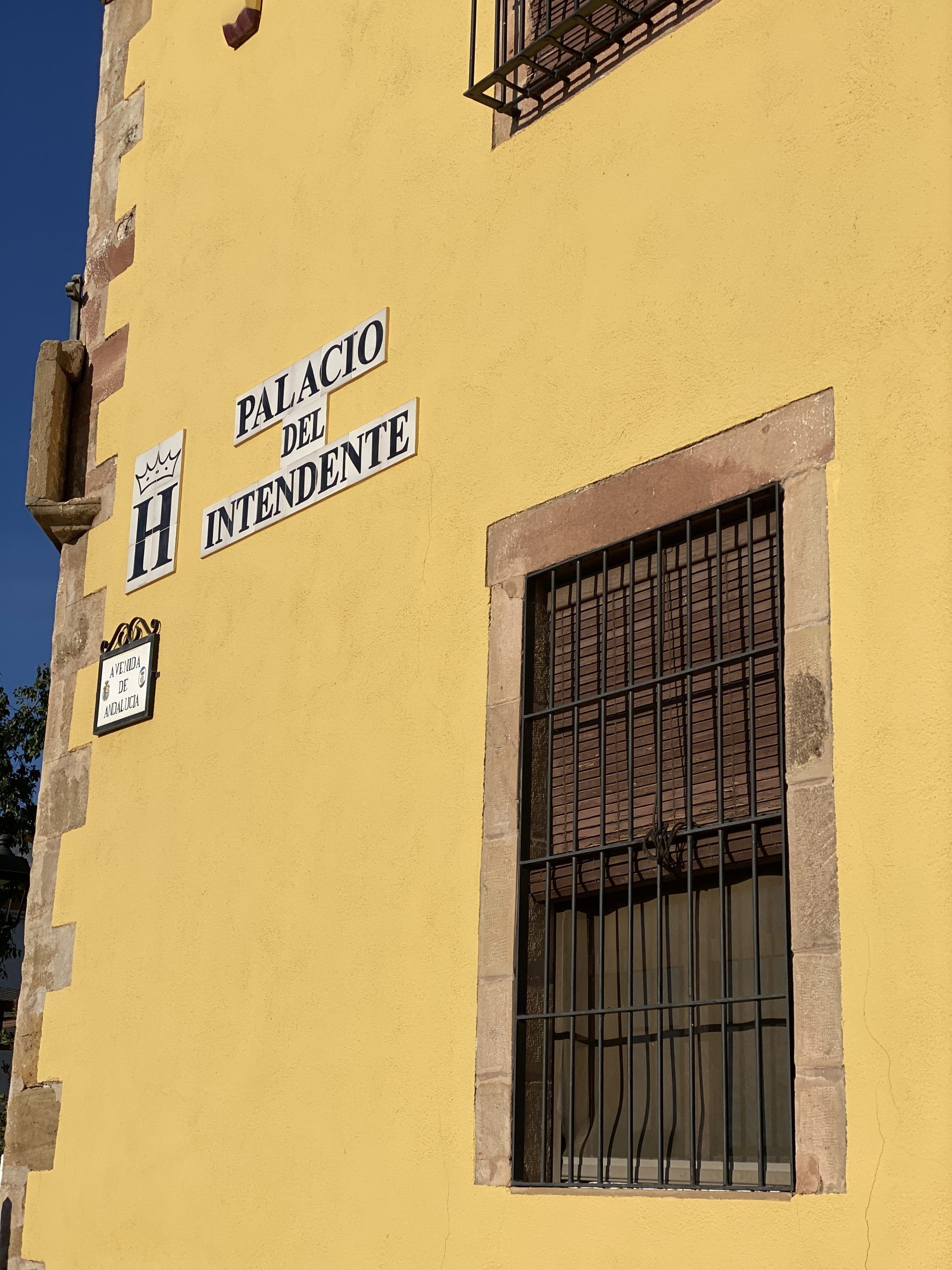 Hotel Palacio del Intendente, la Casa-Palacio del S. XVIII edificado durante el reinado de Carlos III donde te puedes alojar - Gastronomía y Moda