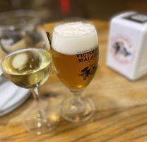Mesón Donde Carlos, el templo gastronómico en Málaga que triunfa con las tapas de "nuestras abuelas" - Gastronomía y Moda
