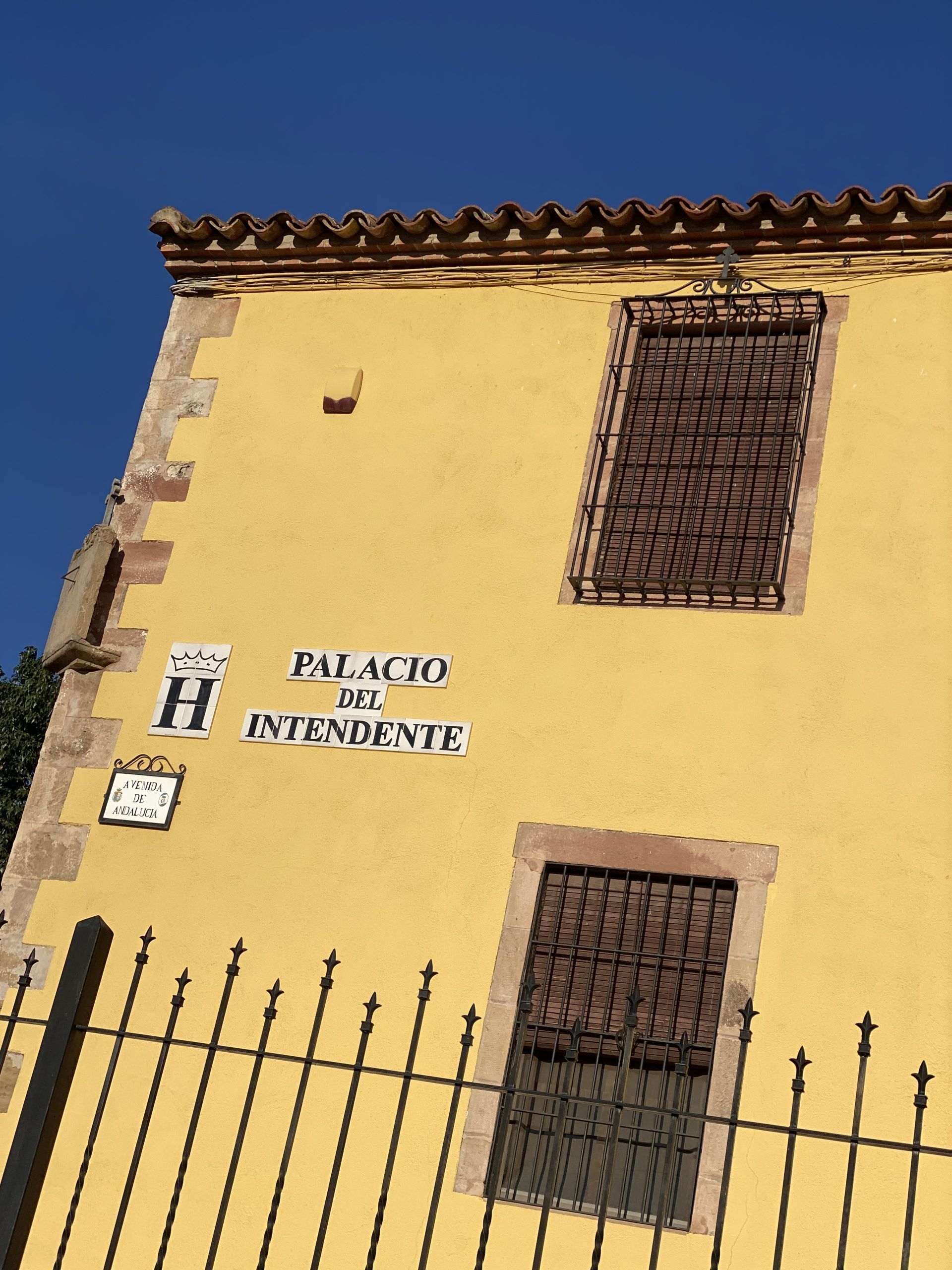 Hotel Palacio del Intendente, la Casa-Palacio del S. XVIII edificado durante el reinado de Carlos III donde te puedes alojar - Gastronomía y Moda