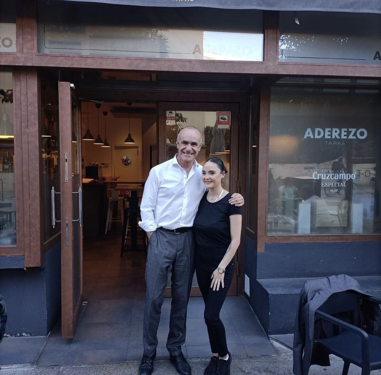 El alcalde de Sevilla, de ruta gastronómica por El Porvenir - Gastronomía y Moda