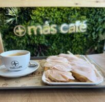 Desayuno en Más Café de Nervión Plaza, un espacio moderno perfecto para empezar el día - Gastronomía y Moda