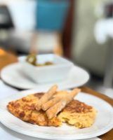 Taberna Los Gallos, una parada culinaria obligada en el madrileño callejón de Puigcerdá - Gastronomía y Moda
