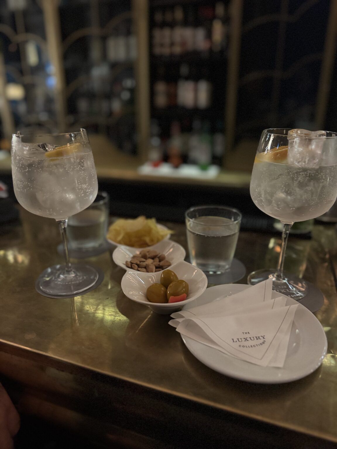 Bar Americano del Hotel Alfonso XIII: noches con estilo, jazz y coctelería de altura en Sevilla - Gastronomía y Moda