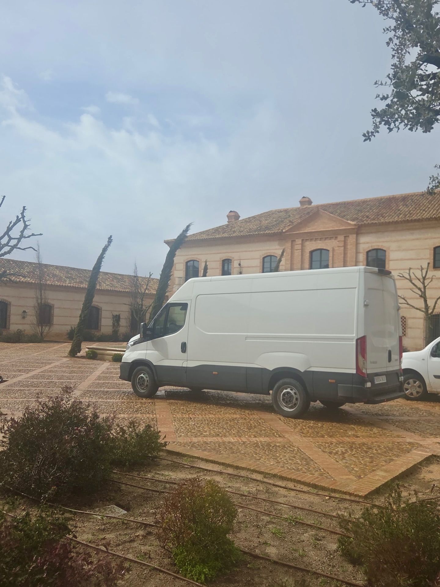 Transportes Arcadio Martín transporta todo lo que te importa con la máxima profesionalidad - Gastronomía y Moda