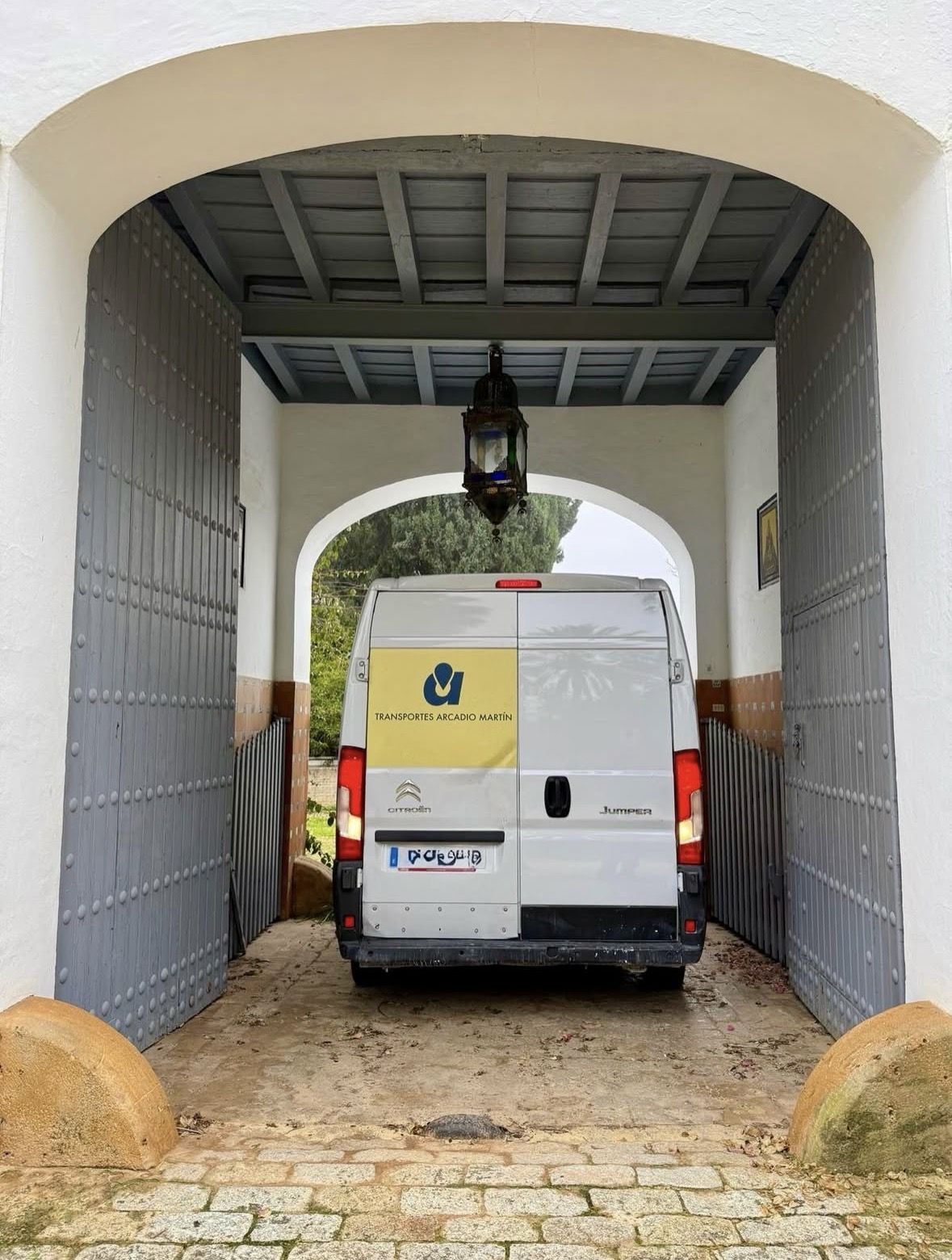 Transportes Arcadio Martín transporta todo lo que te importa con la máxima profesionalidad - Gastronomía y Moda