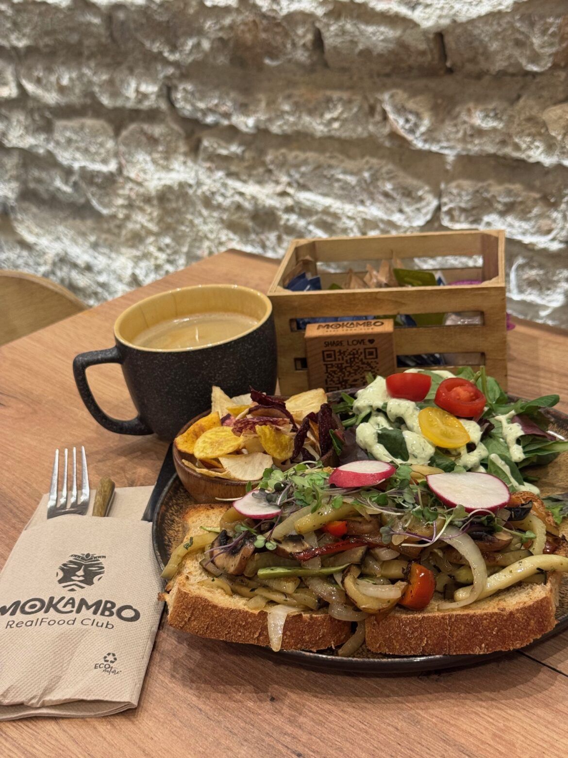 Desayuno en Mokambo: sabor, frescura y energía en pleno centro de Sevilla Desayuno en Mokambo: sabor, frescura y energía en pleno centro de Sevilla - Gastronomía y Moda