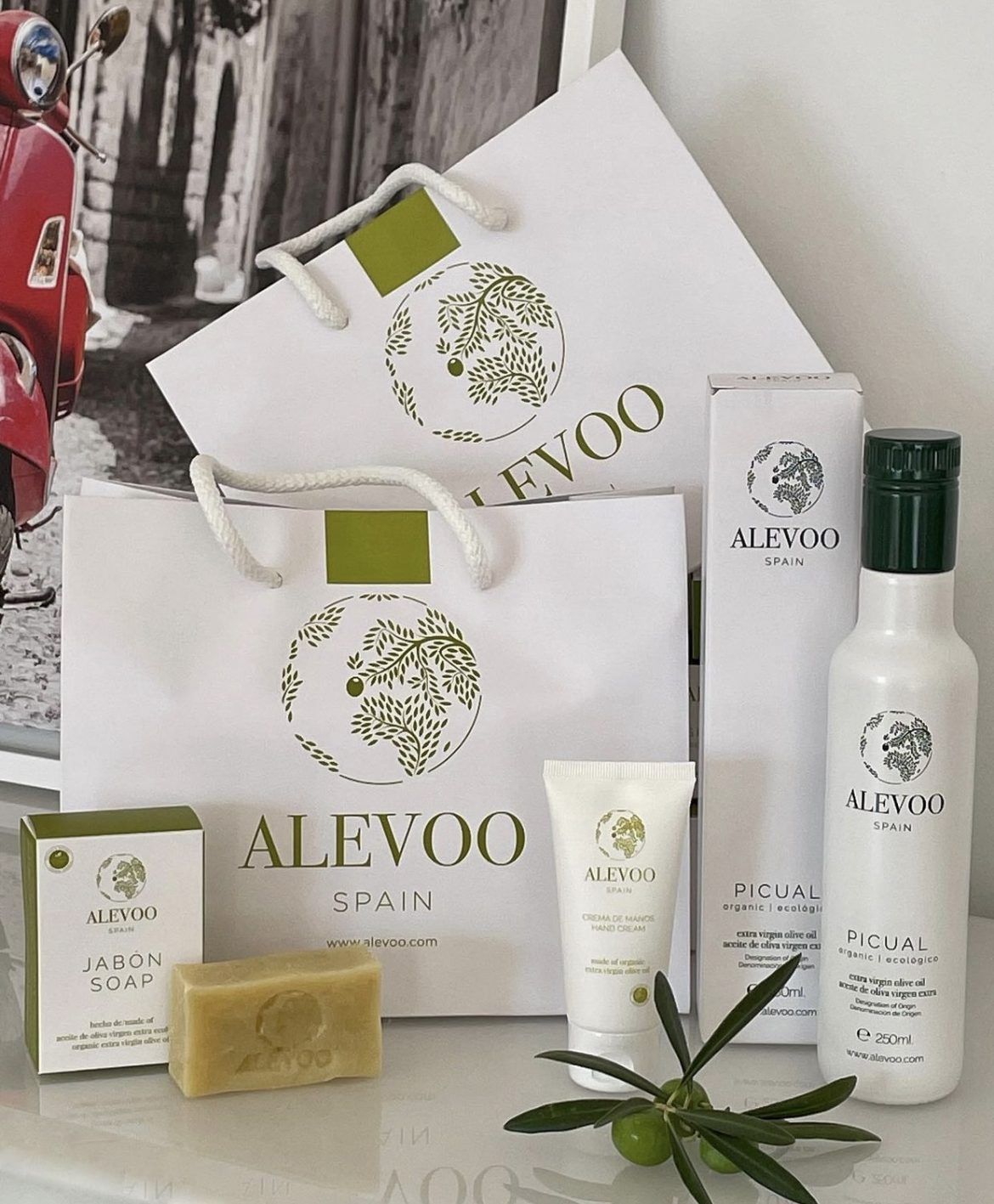 Ecológica, ancestral y hecha en España: así es la crema de manos que triunfa Ecológica, ancestral y hecha en España: así es la crema de manos del momento - Gastronomía y Moda