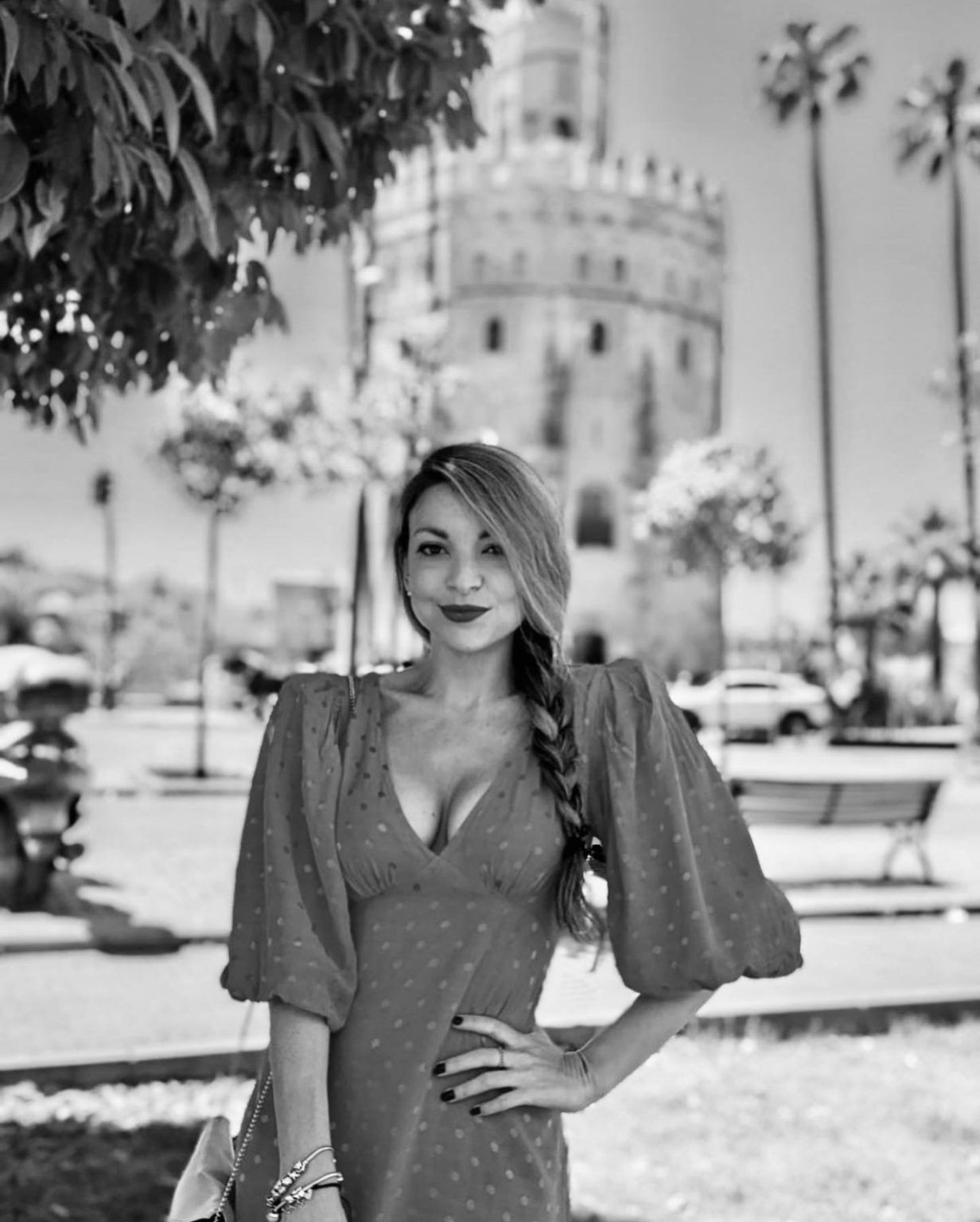 Lole Cuadrado, espectacular de la Torre del Oro a la Feria de Abril de Sevilla 2023 Lole Cuadrado, espectacular de la Torre del Oro a la Feria de Abril de Sevilla 2023 - Gastronomía y Moda