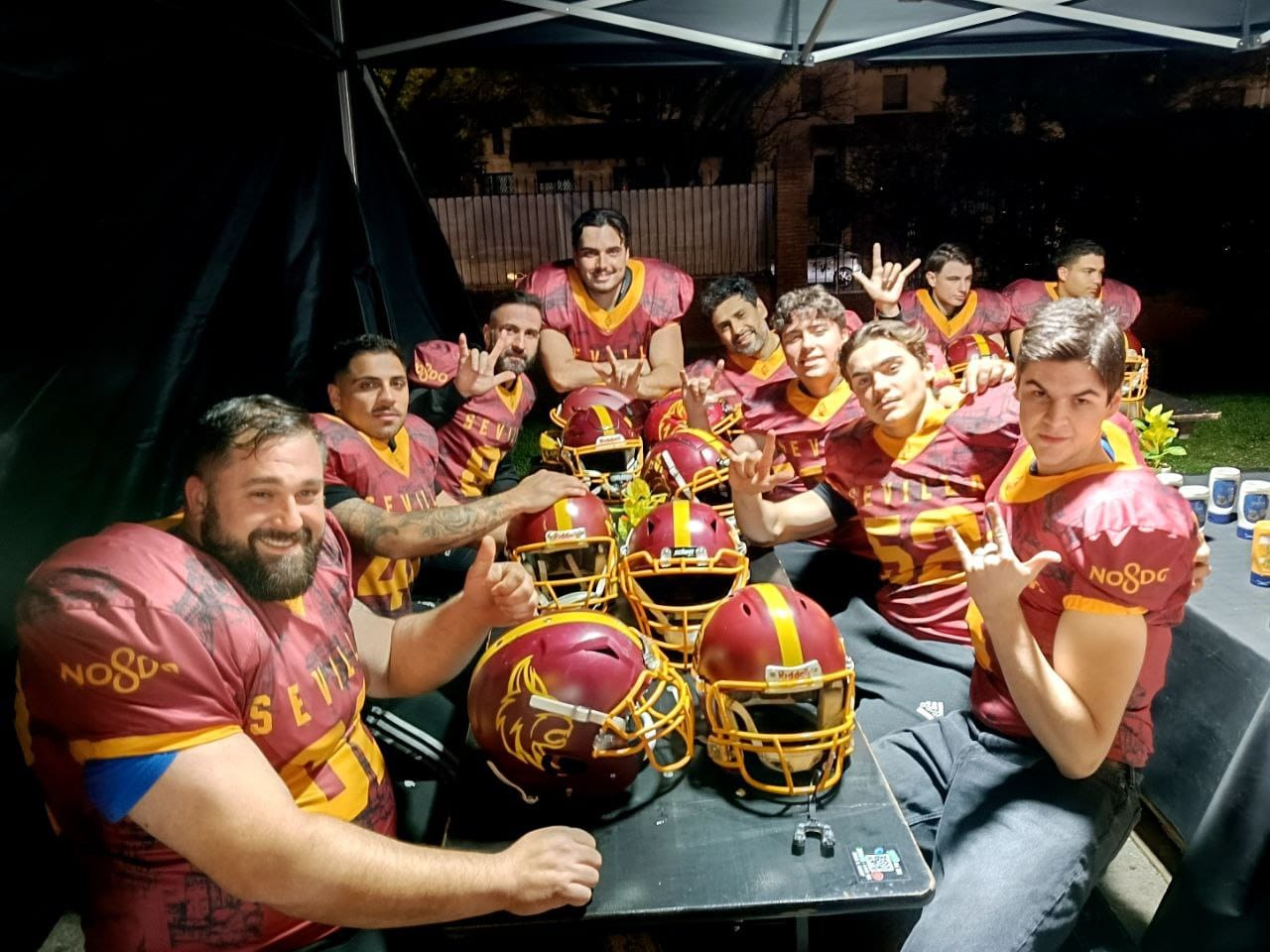 Sevilla Linces Football se rinde a The President en The Champions Burger y la sitúa como la gran favorita del evento - Gastronomía y Moda