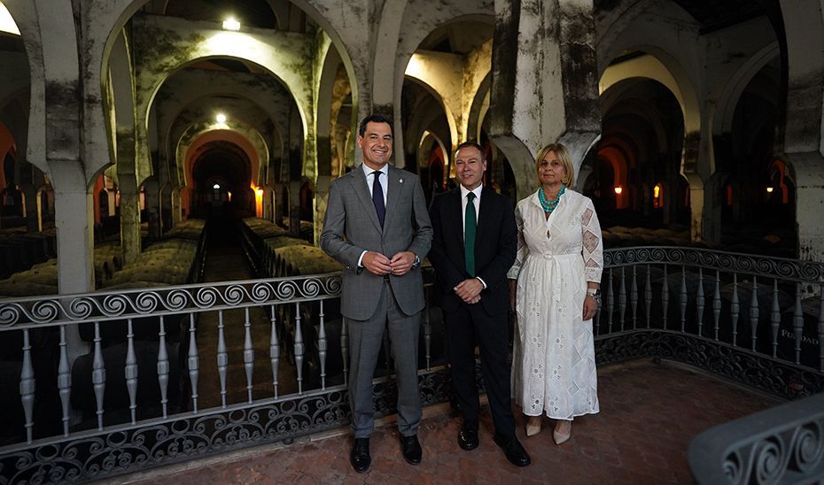 Juanma Moreno inaugura el museo de las Bodegas Fundador en Jerez de la Frontera - Gastronomía y Moda