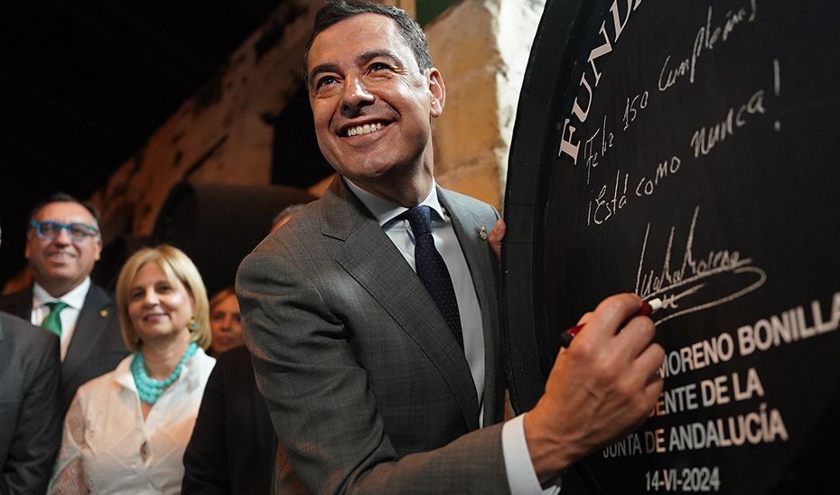 Juanma Moreno inaugura el museo de las Bodegas Fundador en Jerez de la Frontera - Gastronomía y Moda