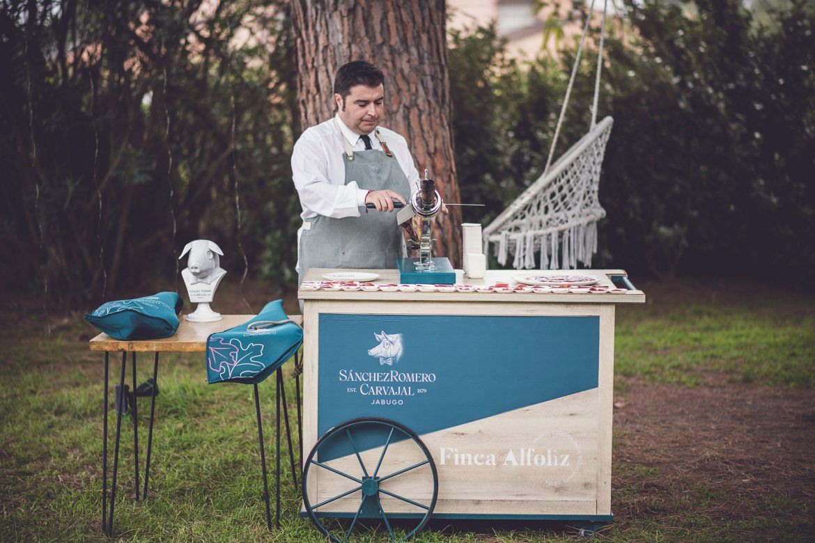 Sánchez Romero Carvajal apoya la gastronomía del chef Xanty Elías en Finca Alfoliz Sánchez Romero Carvajal apoya la gastronomía onubense del chef Xanty Elías en Finca Alfoliz - Gastronomía y Moda