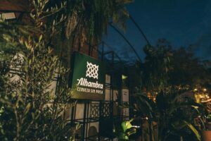 Última semana para disfrutar del tardeo cervecero sin prisa en Jardín Alhambra Madrid - Gastronomía y Moda