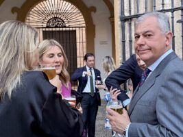 Marta Robles y Elías Cruz ganan los Premios Ateneo de Novela 2026 - Gastronomía y Moda