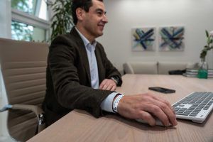 Éxito de la campaña con las pulseras del Gran Visir de la Cabalgata de Sevilla 2024 - Gastronomía y Moda