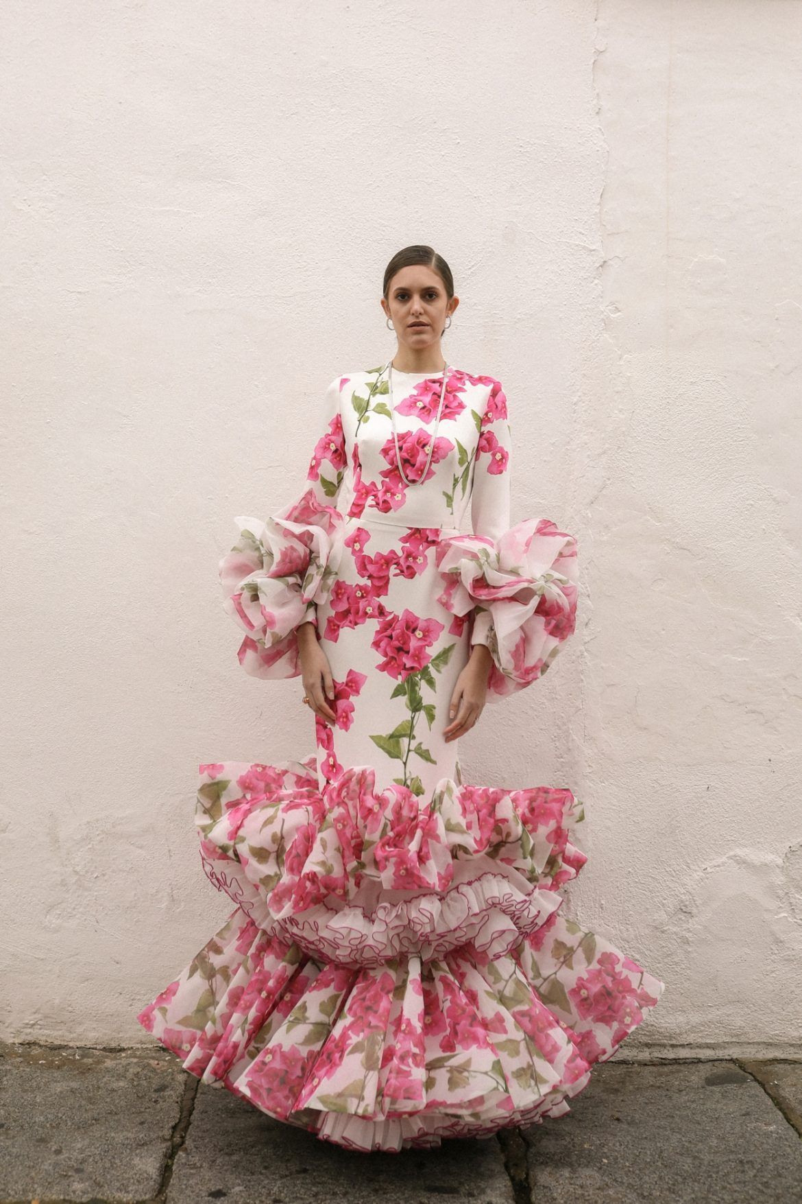 Juana Martín presenta su nueva colección “Córdoba, Patrimonio de Moda” dentro de la Semana de la Moda de Alta Costura de París Juana Martín ha presentado su nueva colección “Córdoba, Patrimonio de Moda” dentro de la Semana de la Moda de Alta Costura de París - Gastronomía y Moda
