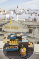 Éxito de ‘Sevilla en una caja’ en JUSTA RUFINA - Gastronomía y Moda