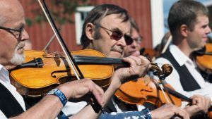 La UNESCO declara Patrimonio de la Humanidad las tradiciones finlandesas de barcos de madera y la música de violín de Kaustinen - Gastronomía y Moda