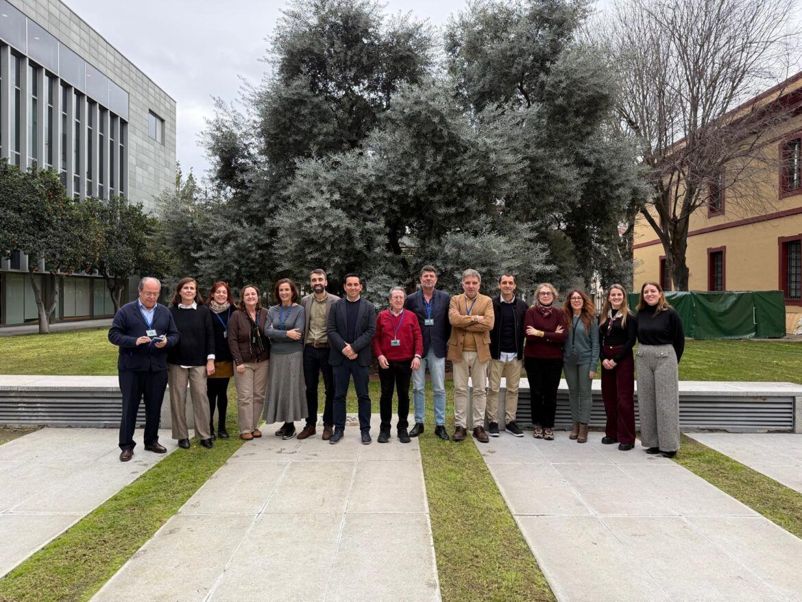 La Diputación de Sevilla premia los mejores AOVE de la campaña 2025-2026 y consolida el liderazgo oleícola de la provincia - Gastronomía y Moda