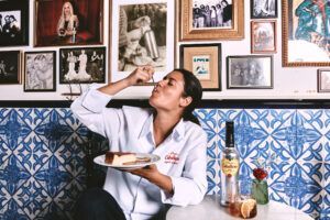 La Poncheese Cake”: el postre perfecto de Ángela Gimeno para las sobremesas de verano - Gastronomía y Moda