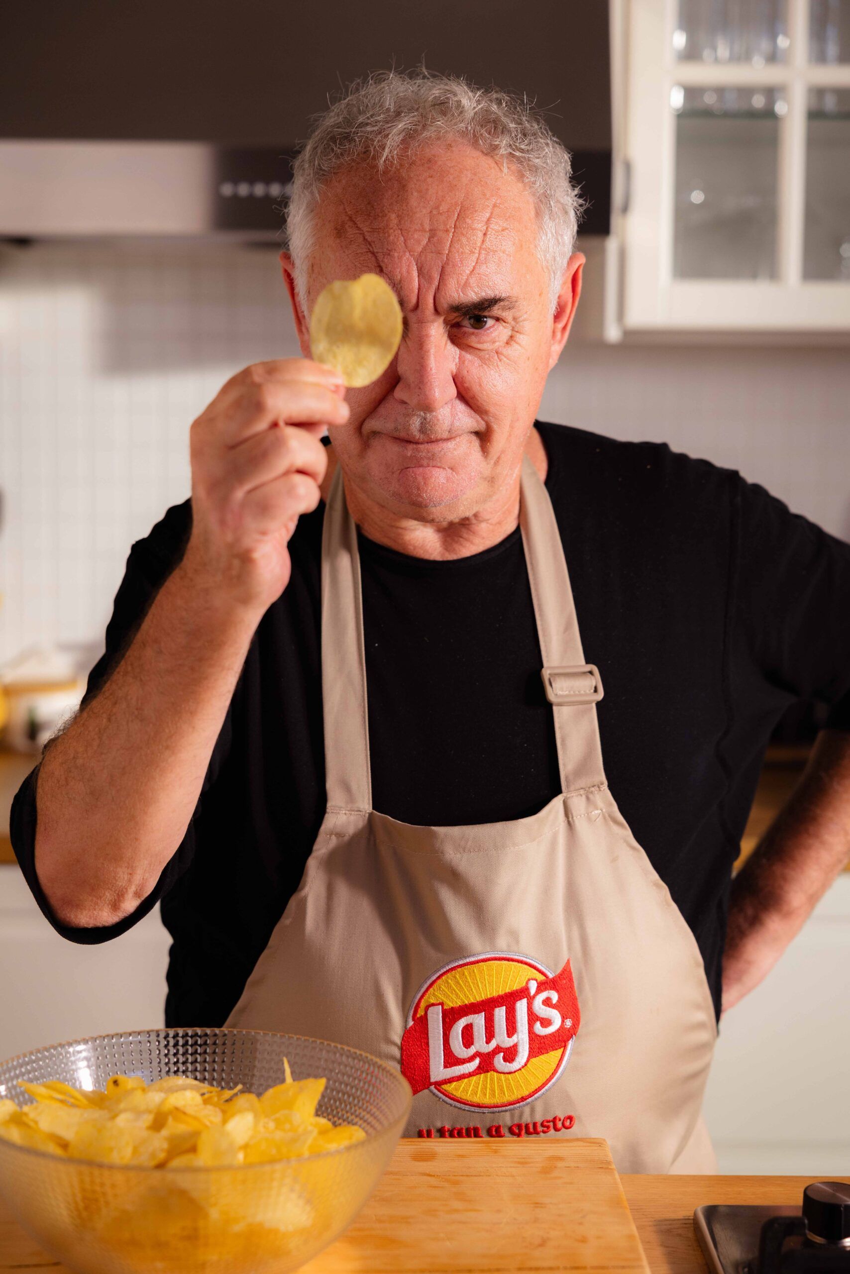 Ferran Adrià reinventa la tortilla de patatas con Lay’s y propone cuatro recetas que sorprenden - Gastronomía y Moda