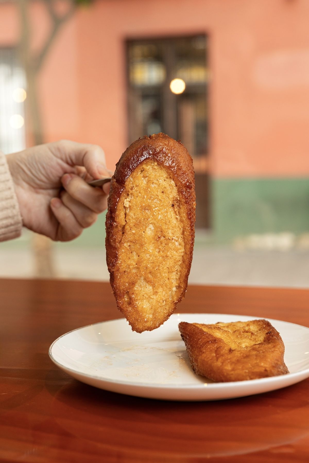 Manu Jara inaugura en Sevilla su temporada de torrijas con nueve versiones hasta el 5 de abril - Gastronomía y Moda.