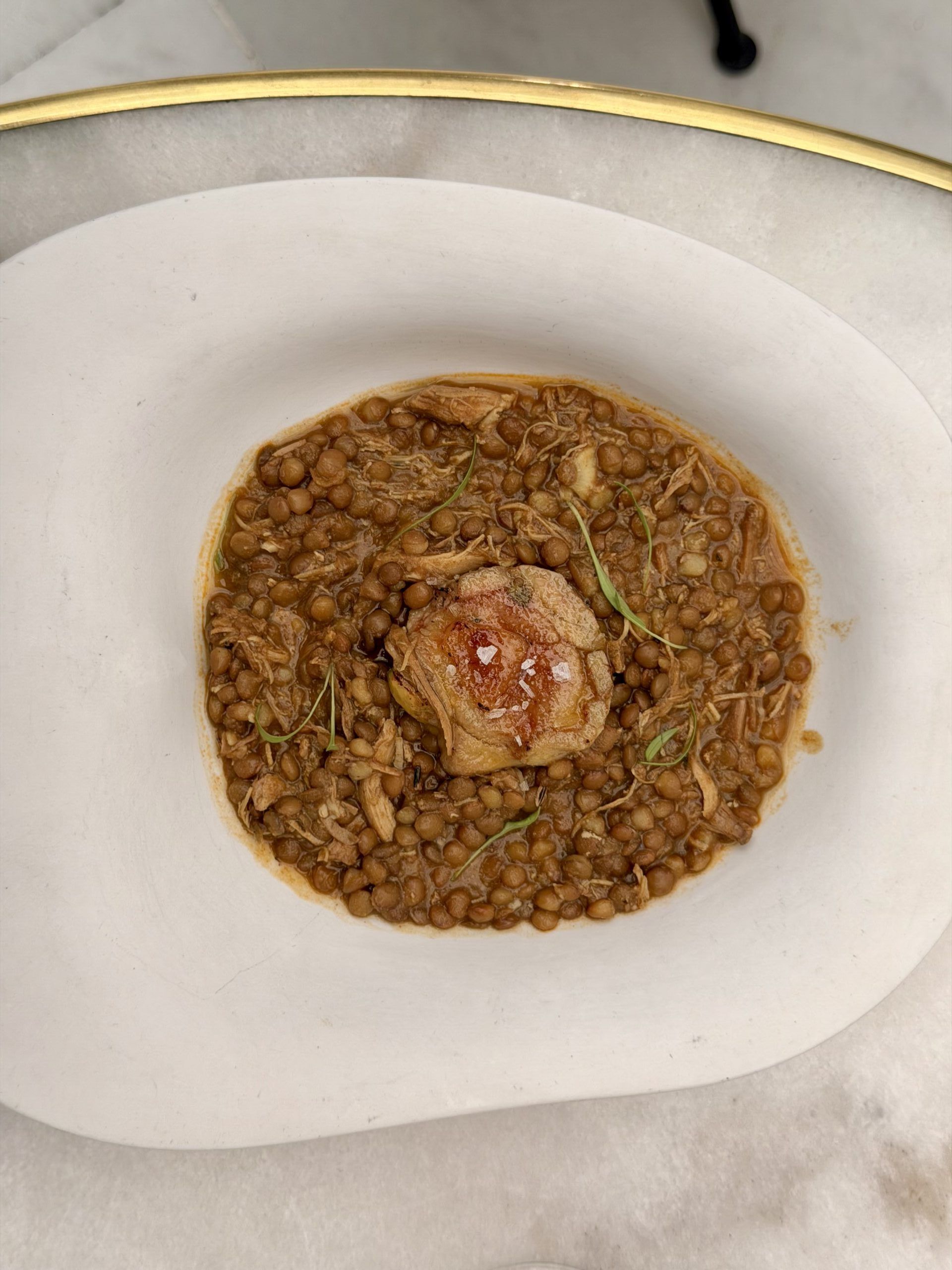 Lalola de Javi Abascal celebra el Día de Andalucía con sus Jornadas gastronómicas del guiso andaluz - Gastronomía y Moda