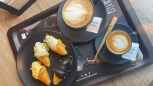 Los famosos 'manolitos' de Manolo Bakes triunfan en Murcia - Gastronomía y Moda