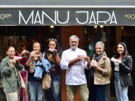 Lo más dulce de Manu Jara se une a Pulseras Rosas en la lucha contra el cáncer de mama - Gastronomía y Moda