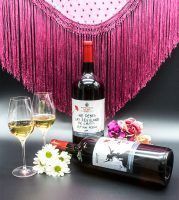 La Feria de Abril de Sevilla más esperada ya tiene su manzanilla viral - Gastronomía y Moda