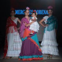 Apoteósica vuelta a la pasarela de la moda flamenca de la mano de We Love Flamenco. Mercedes Dobenal: ‘Mantonera’. Foto: Aníbal González© - Gastronomía y Moda