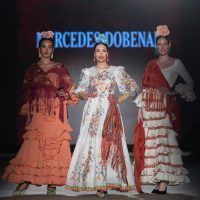 Apoteósica vuelta a la pasarela de la moda flamenca de la mano de We Love Flamenco. Mercedes Dobenal: ‘Mantonera’. Foto: Aníbal González© - Gastronomía y Moda