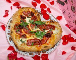 Uber Eats y Napoli Gang hacen "match" este San Valentín❤️ con una 🍕 especial - Gastronomía y Moda
