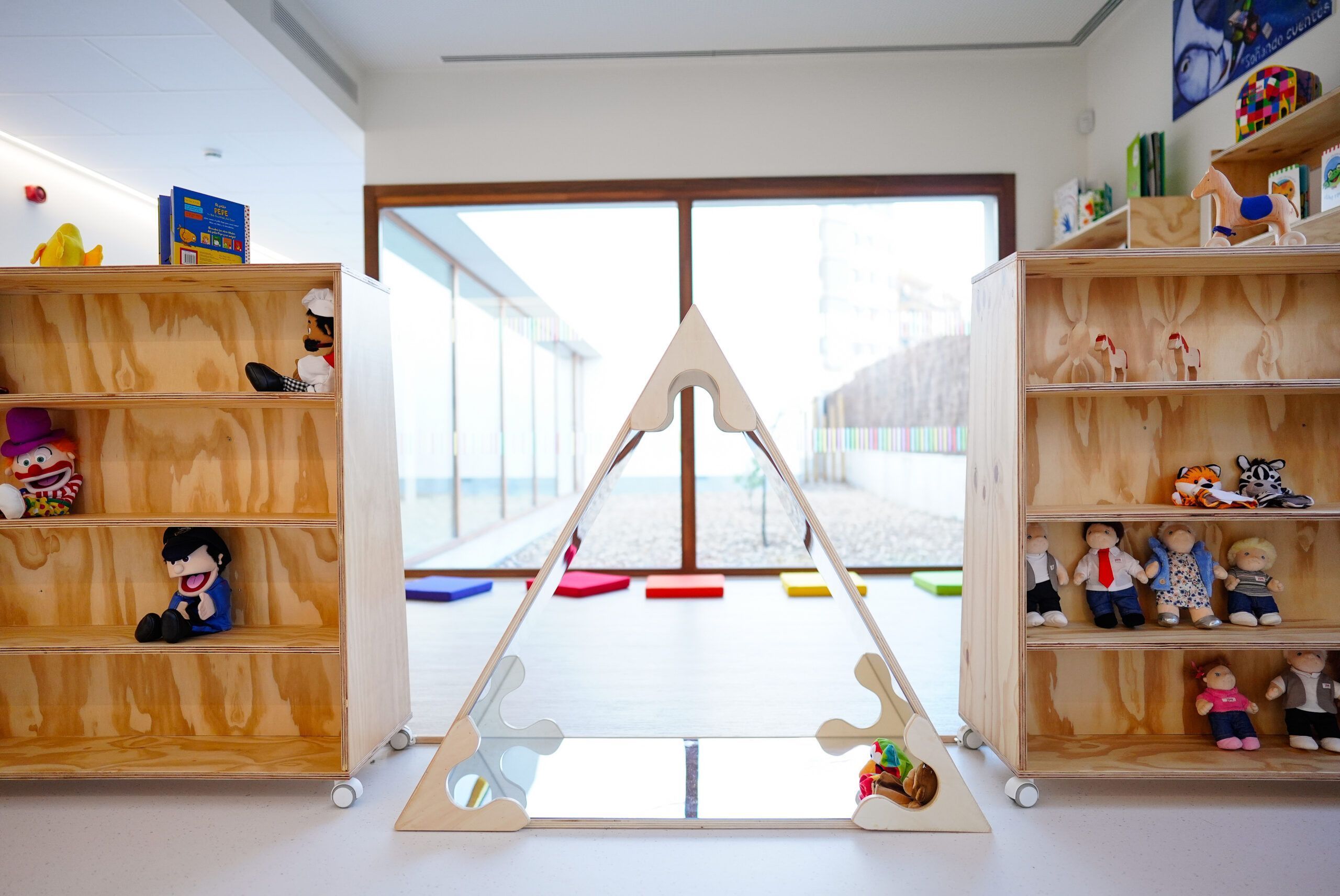 El alcalde de Madrid inaugura la Escuela Infantil María Moliner, que aporta 82 nuevas plazas a Tetuán - Gastronomía y Moda
