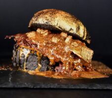 The President: el nuevo lujo gastronómico que conquista Sevilla con su hamburguesa One Million Gold - Gastronomía y Moda