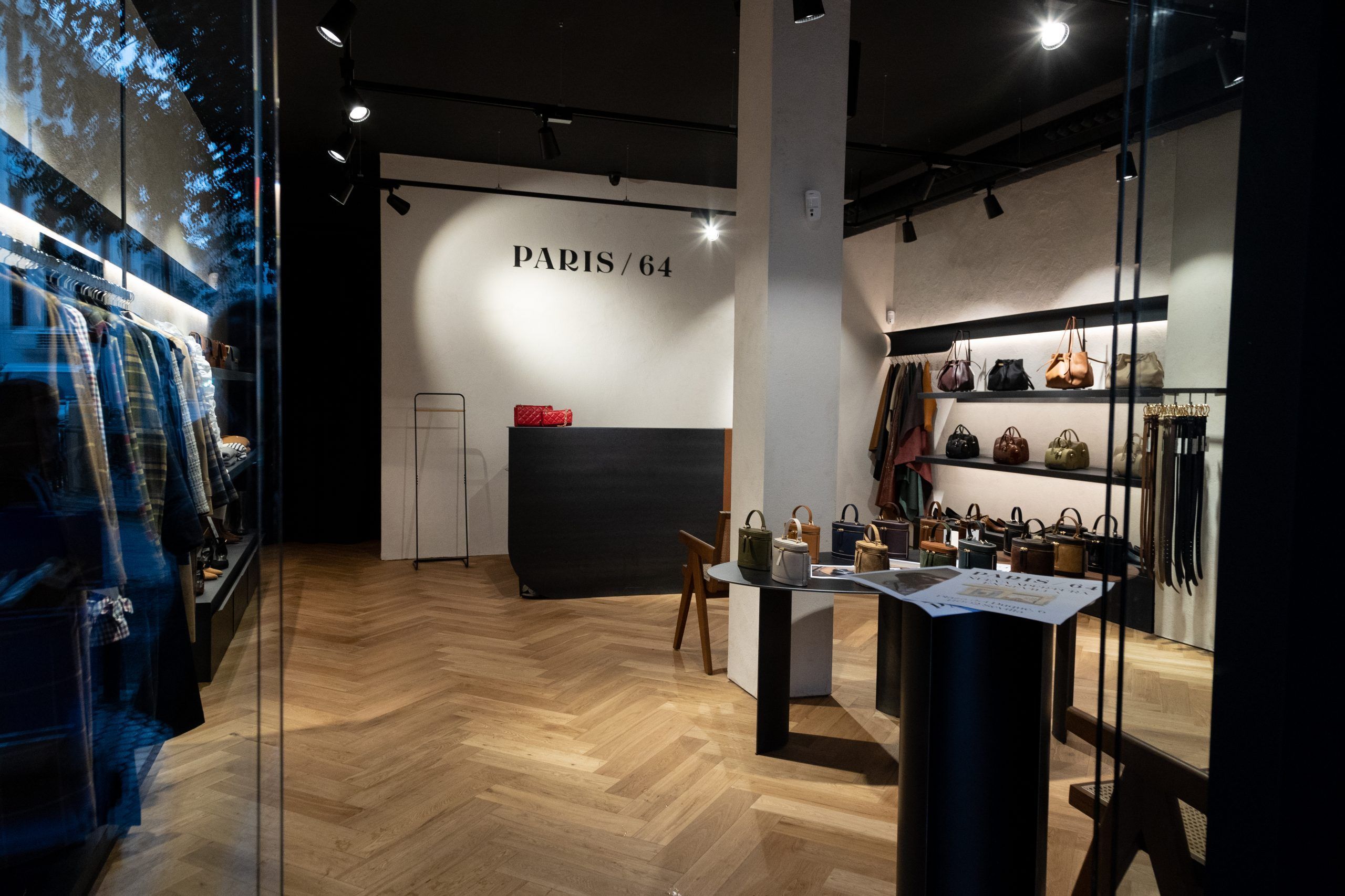 Paris/64 inaugura su tercera tienda propia, en pleno corazón de Sevilla - Gastronomía y Moda